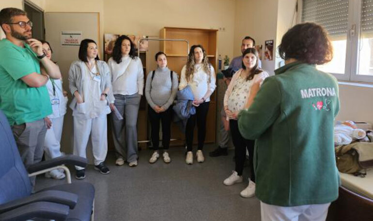 El Hospital San Pedro de Alcntara realiza visitas guiadas al paritorio para embarazadas a travs del proyecto Paritour